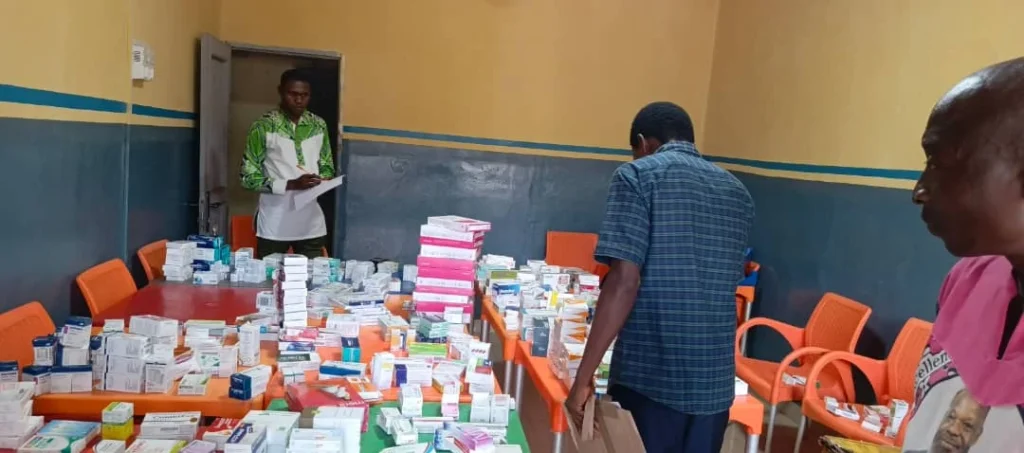 Donazione di farmaci ricevuti dalla farmacia “Ippocratica” di Salerno Donazione di farmaci