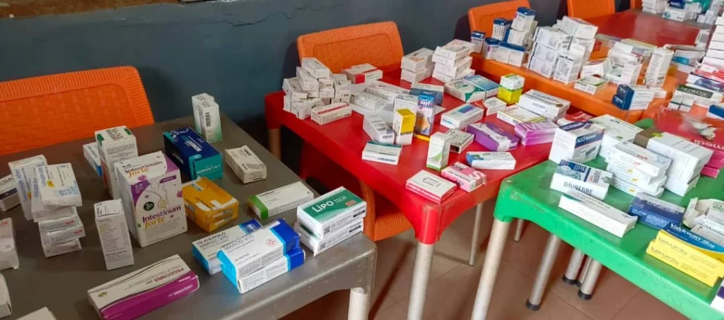 Donazione di farmaci ricevuti dalla farmacia “Ippocratica” di Salerno Donazione di farmaci