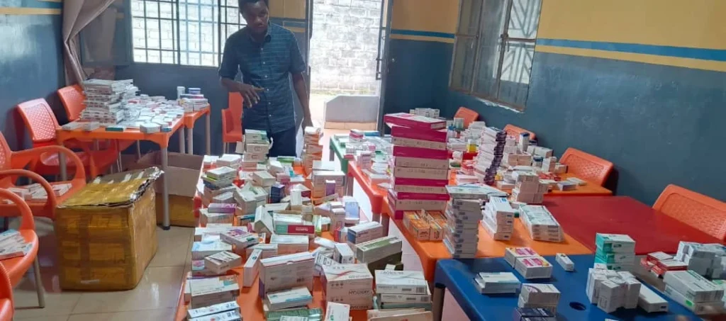 Donazione di farmaci ricevuti dalla farmacia “Ippocratica” di Salerno Donazione di farmaci